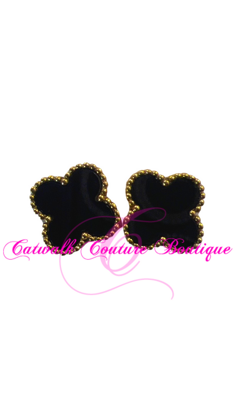 INSPIRED VAN CLEF BLACK STONE/GOLD TRIM CLOVER STUD EARRINGS