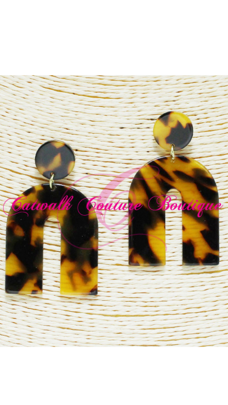 TORTOISE SHELL ARCH DANGLE EARRINGS